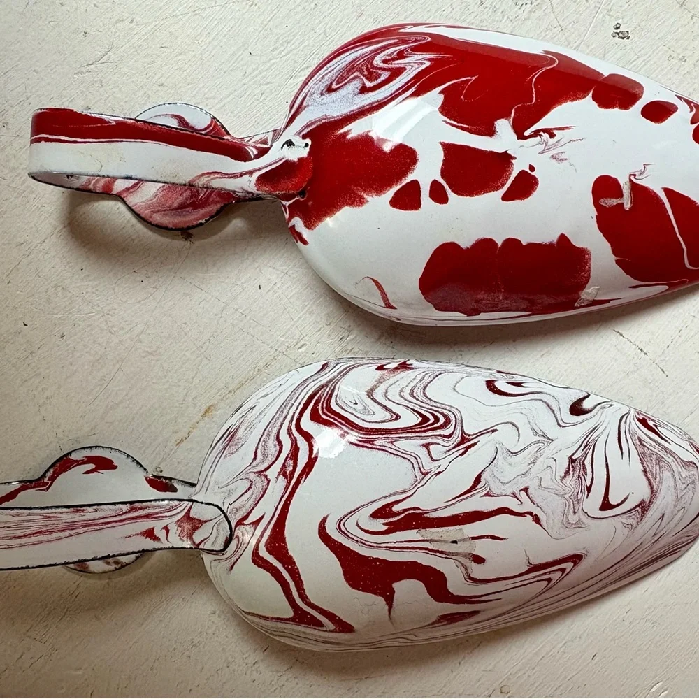 Nostalgic Red and White Enamel Decorative Scoops - Picture 2 of 3